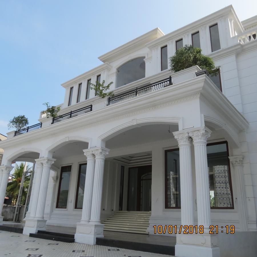 Hotel Queensbury Colombo Buitenkant foto